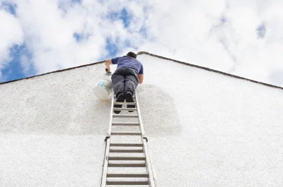 Peinture extérieure à Saint-Martin-des-Combes — façades et ravalement